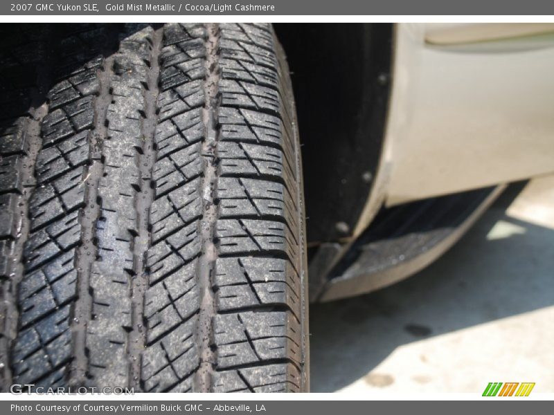 Gold Mist Metallic / Cocoa/Light Cashmere 2007 GMC Yukon SLE