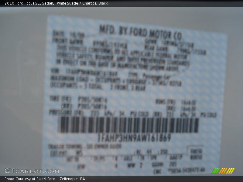 White Suede / Charcoal Black 2010 Ford Focus SEL Sedan