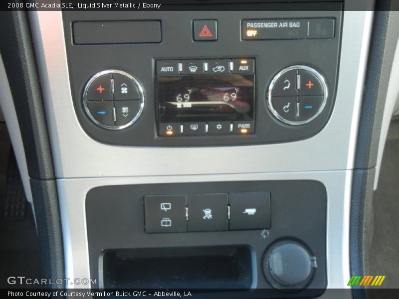 Liquid Silver Metallic / Ebony 2008 GMC Acadia SLE