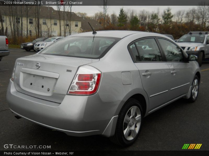 Brilliant Silver / Charcoal 2009 Nissan Sentra 2.0 S