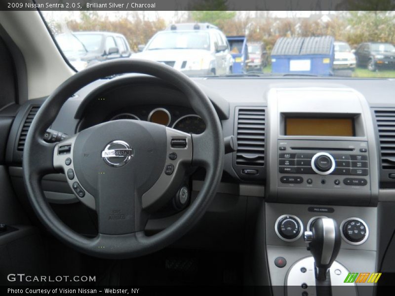 Brilliant Silver / Charcoal 2009 Nissan Sentra 2.0 S