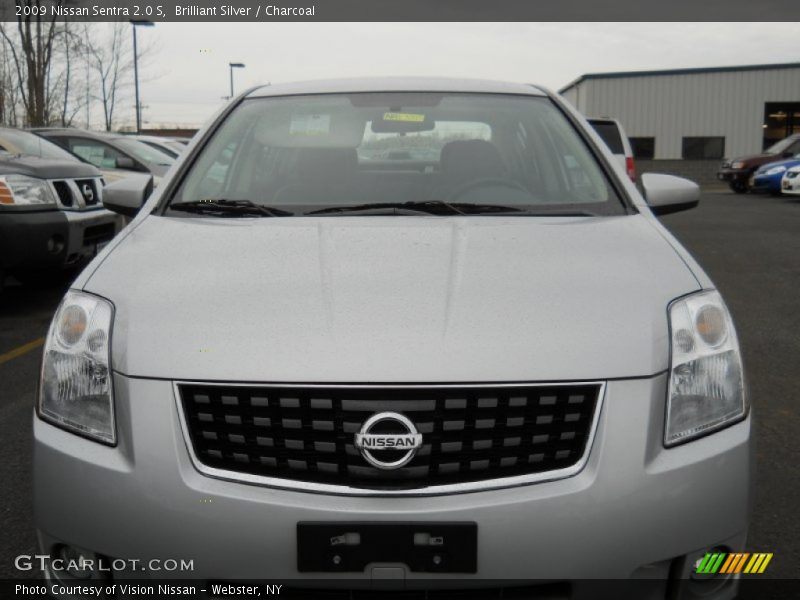 Brilliant Silver / Charcoal 2009 Nissan Sentra 2.0 S