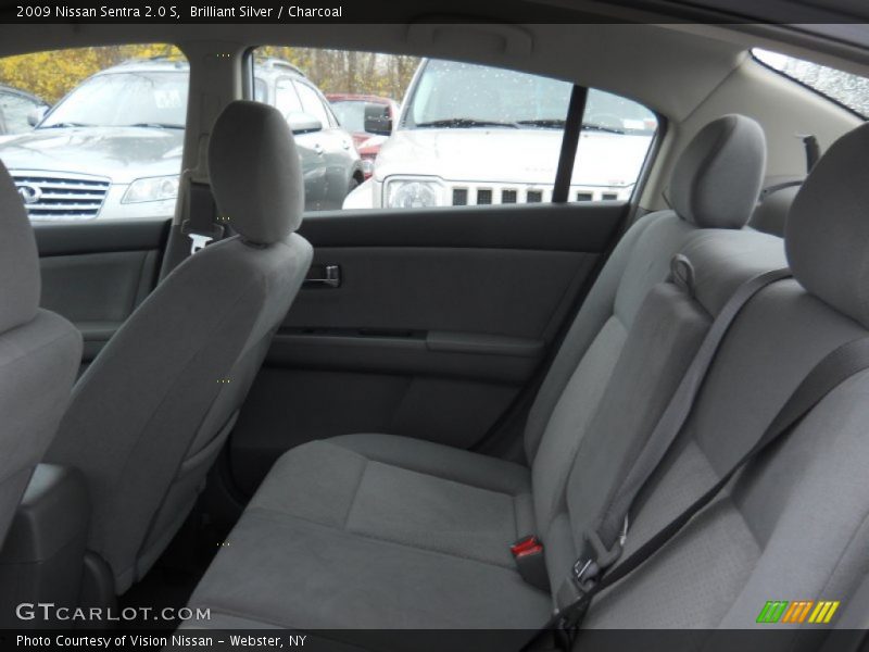 Brilliant Silver / Charcoal 2009 Nissan Sentra 2.0 S