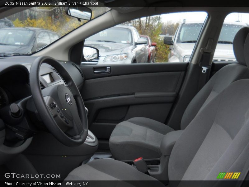 Brilliant Silver / Charcoal 2009 Nissan Sentra 2.0 S