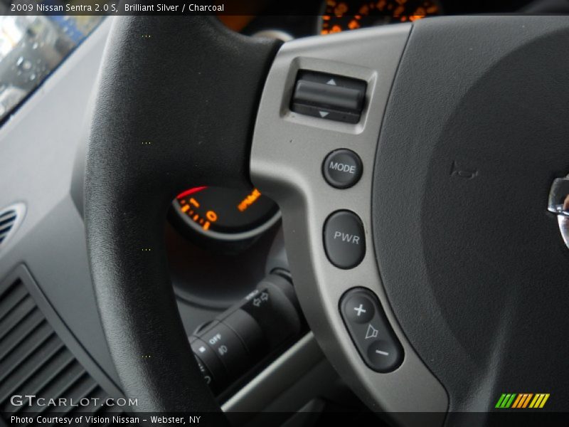 Brilliant Silver / Charcoal 2009 Nissan Sentra 2.0 S