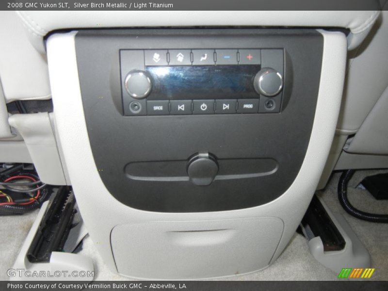 Silver Birch Metallic / Light Titanium 2008 GMC Yukon SLT