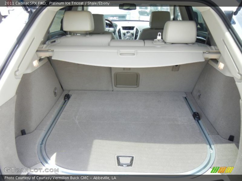 Platinum Ice Tricoat / Shale/Ebony 2011 Cadillac SRX FWD