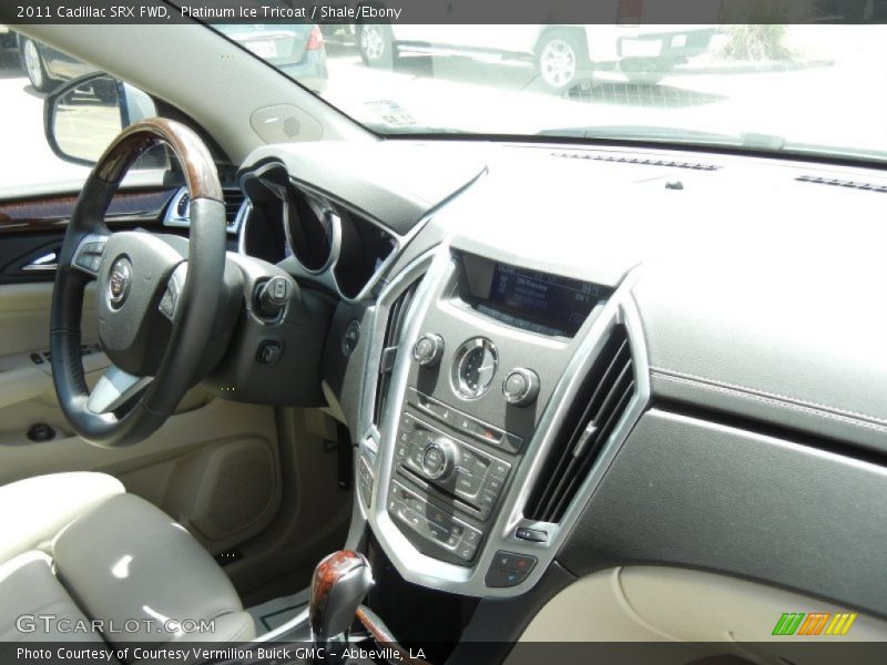Platinum Ice Tricoat / Shale/Ebony 2011 Cadillac SRX FWD
