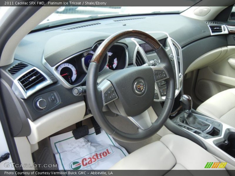 Platinum Ice Tricoat / Shale/Ebony 2011 Cadillac SRX FWD