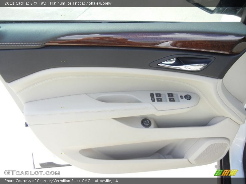 Platinum Ice Tricoat / Shale/Ebony 2011 Cadillac SRX FWD