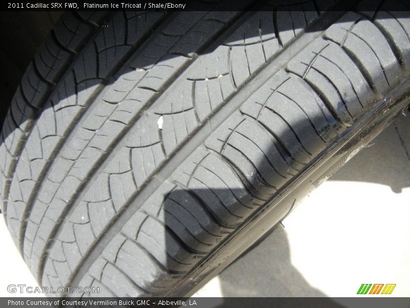 Platinum Ice Tricoat / Shale/Ebony 2011 Cadillac SRX FWD