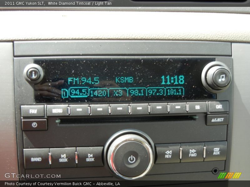 White Diamond Tintcoat / Light Tan 2011 GMC Yukon SLT
