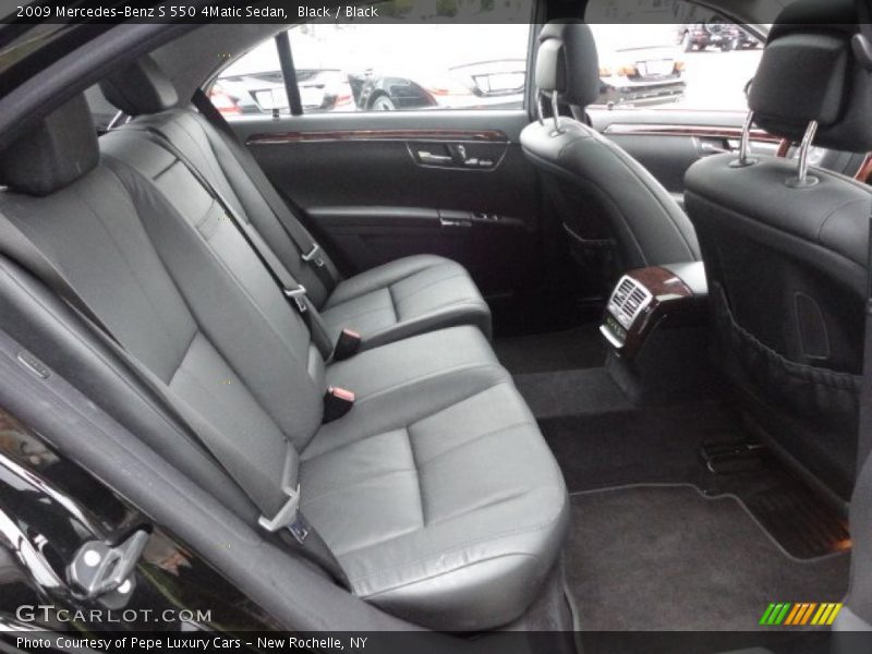 Black / Black 2009 Mercedes-Benz S 550 4Matic Sedan