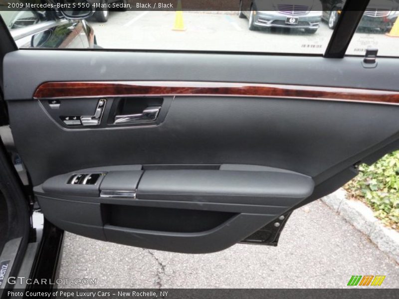 Black / Black 2009 Mercedes-Benz S 550 4Matic Sedan
