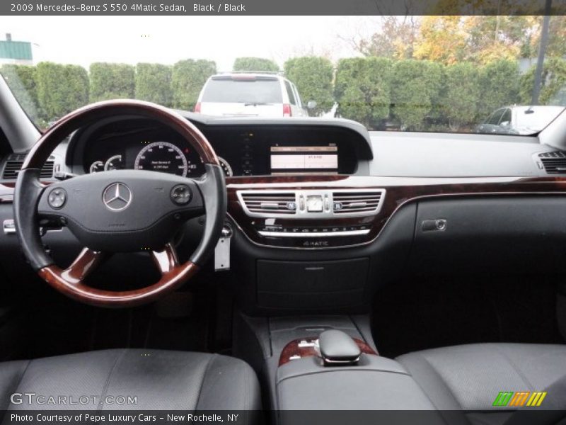 Black / Black 2009 Mercedes-Benz S 550 4Matic Sedan