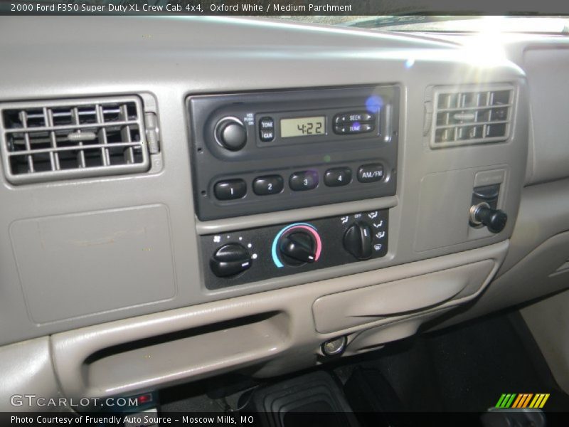 Oxford White / Medium Parchment 2000 Ford F350 Super Duty XL Crew Cab 4x4