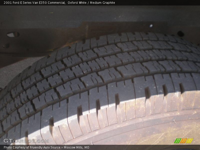 Oxford White / Medium Graphite 2001 Ford E Series Van E350 Commercial