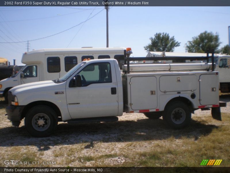 Oxford White / Medium Flint 2002 Ford F350 Super Duty XL Regular Cab Utility Truck