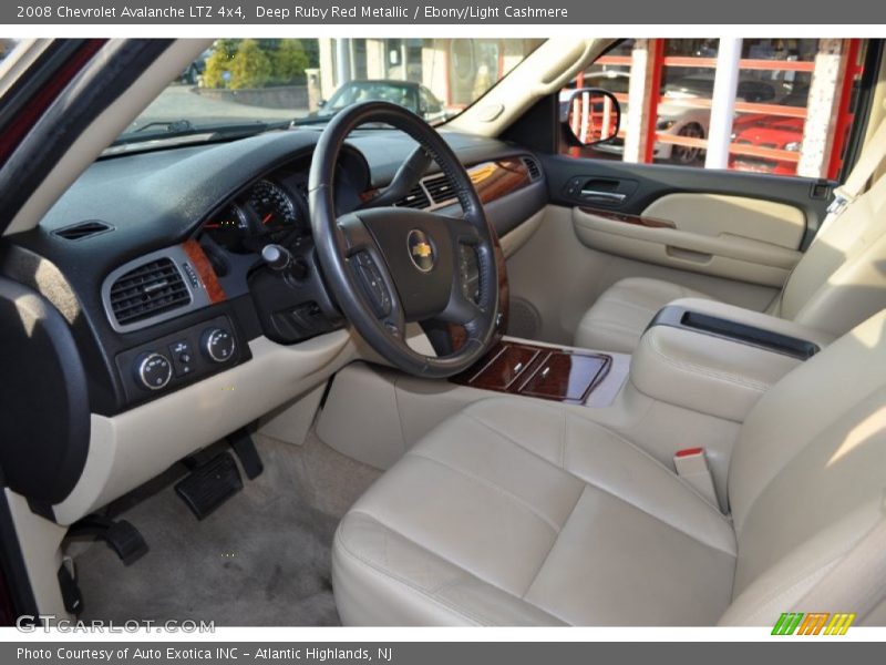  2008 Avalanche LTZ 4x4 Ebony/Light Cashmere Interior