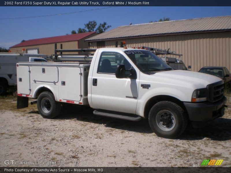 Oxford White / Medium Flint 2002 Ford F350 Super Duty XL Regular Cab Utility Truck