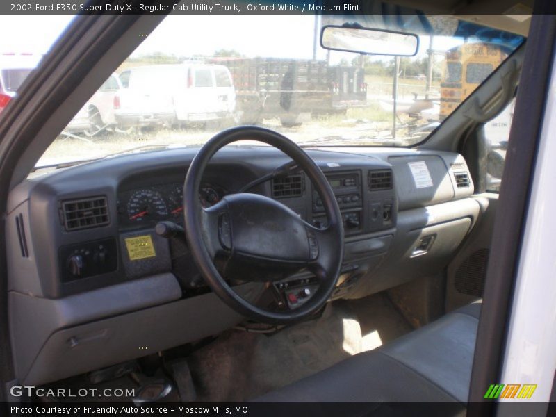 Oxford White / Medium Flint 2002 Ford F350 Super Duty XL Regular Cab Utility Truck