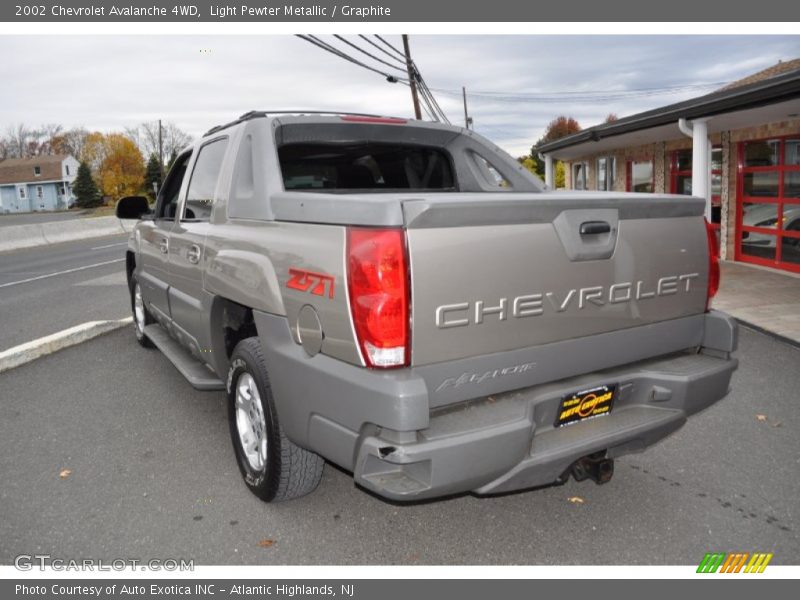 Light Pewter Metallic / Graphite 2002 Chevrolet Avalanche 4WD