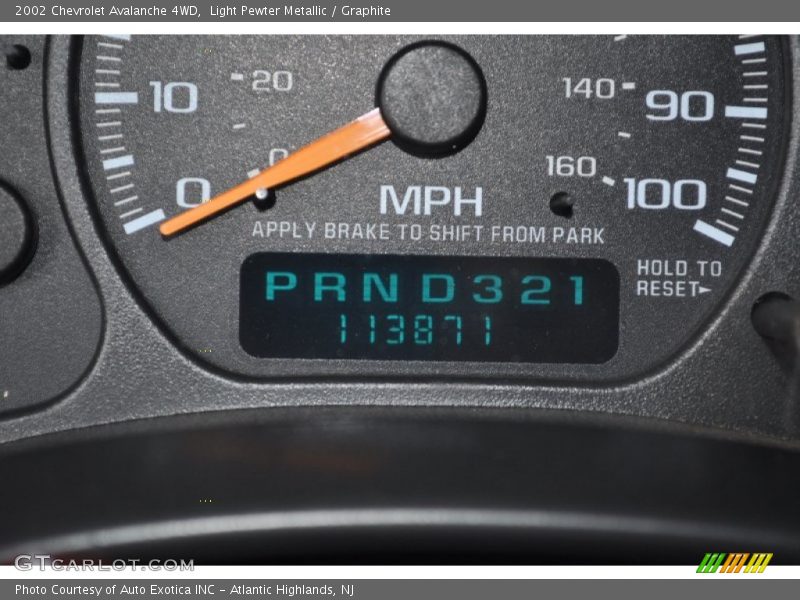Light Pewter Metallic / Graphite 2002 Chevrolet Avalanche 4WD
