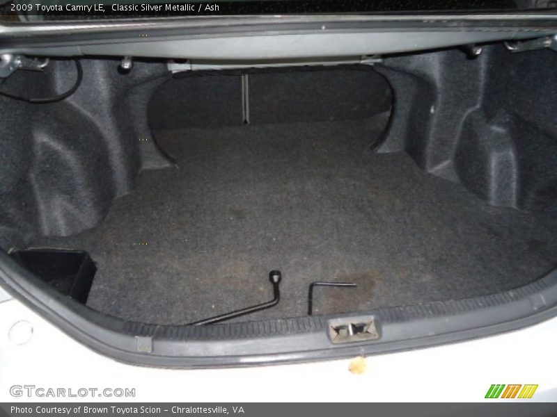 Classic Silver Metallic / Ash 2009 Toyota Camry LE