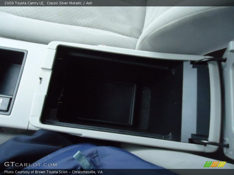 Classic Silver Metallic / Ash 2009 Toyota Camry LE