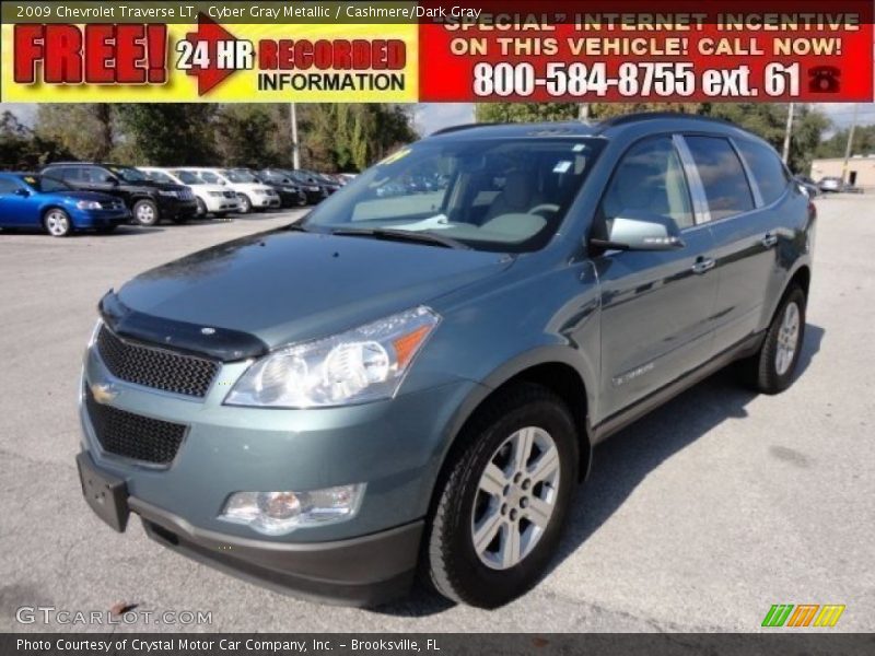 Cyber Gray Metallic / Cashmere/Dark Gray 2009 Chevrolet Traverse LT