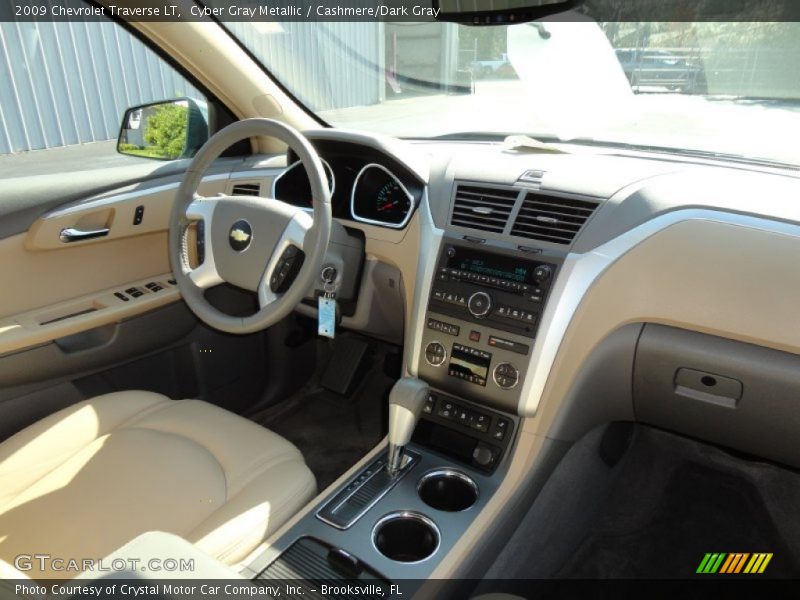 Cyber Gray Metallic / Cashmere/Dark Gray 2009 Chevrolet Traverse LT