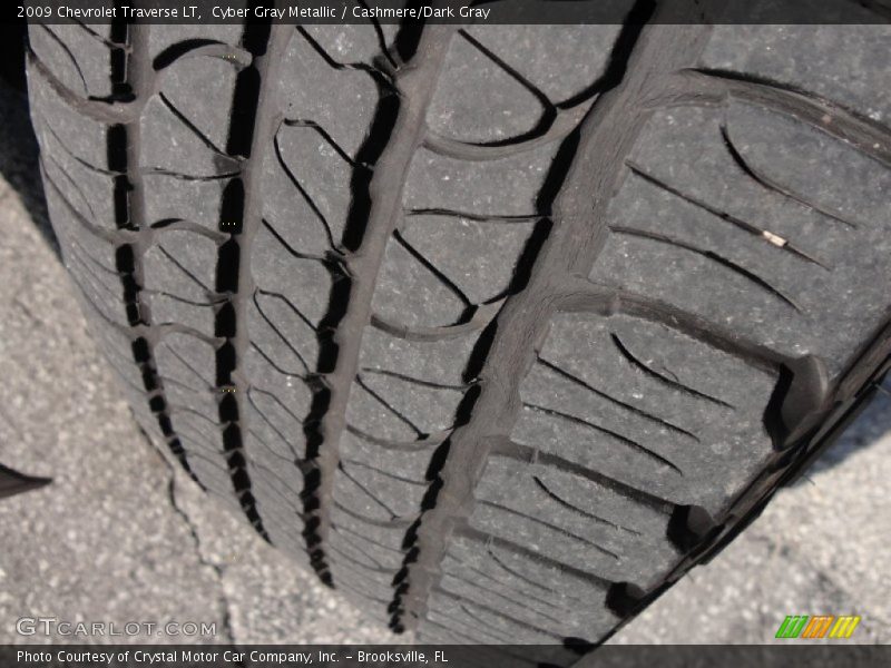 Cyber Gray Metallic / Cashmere/Dark Gray 2009 Chevrolet Traverse LT