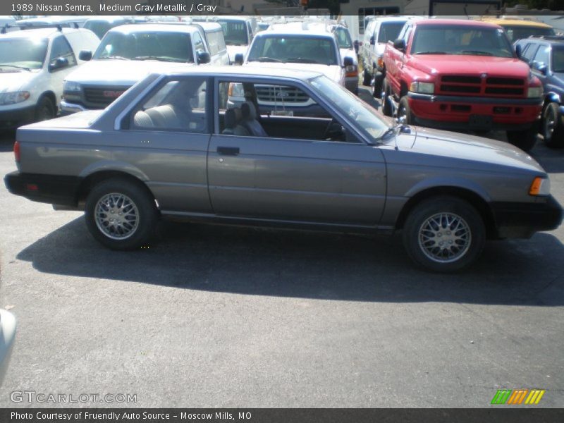 Medium Gray Metallic / Gray 1989 Nissan Sentra