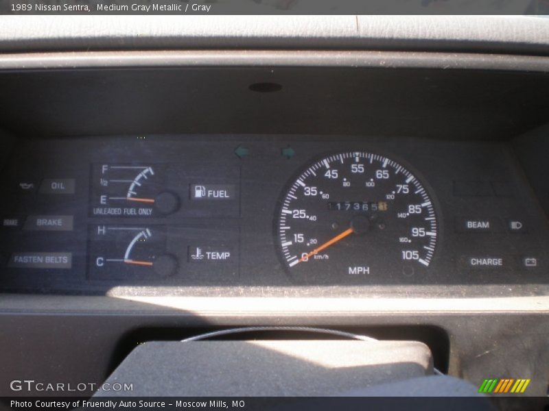 Medium Gray Metallic / Gray 1989 Nissan Sentra