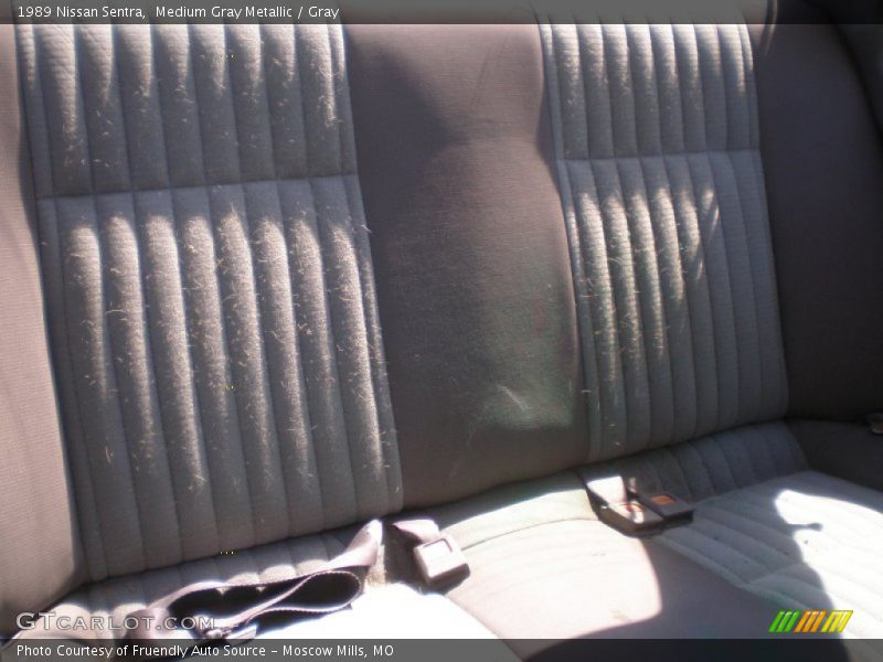 Medium Gray Metallic / Gray 1989 Nissan Sentra