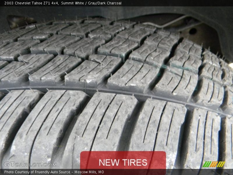 Summit White / Gray/Dark Charcoal 2003 Chevrolet Tahoe Z71 4x4