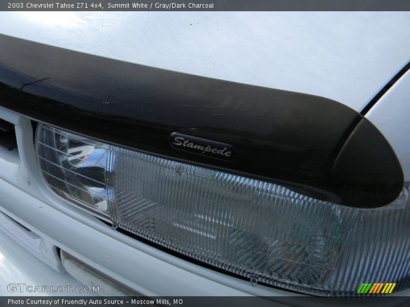 Summit White / Gray/Dark Charcoal 2003 Chevrolet Tahoe Z71 4x4