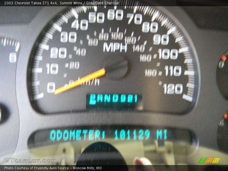 Summit White / Gray/Dark Charcoal 2003 Chevrolet Tahoe Z71 4x4