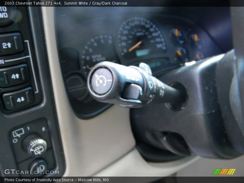 Summit White / Gray/Dark Charcoal 2003 Chevrolet Tahoe Z71 4x4
