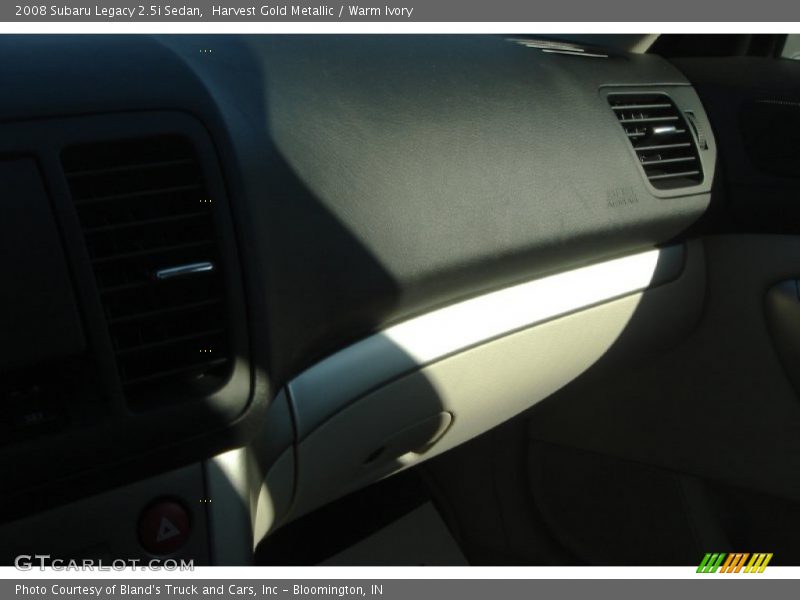 Harvest Gold Metallic / Warm Ivory 2008 Subaru Legacy 2.5i Sedan