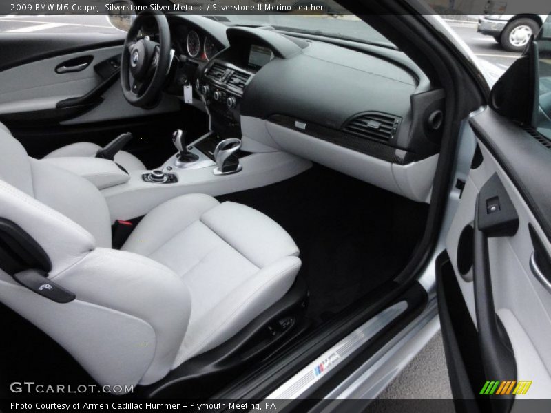 Dashboard of 2009 M6 Coupe