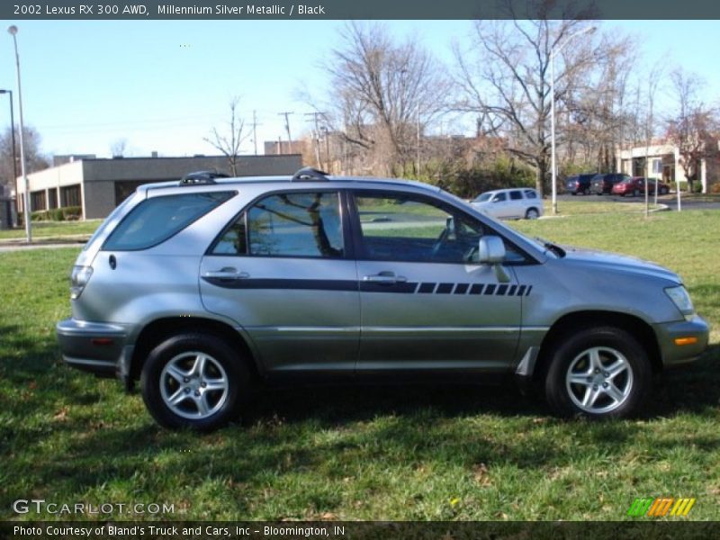 Millennium Silver Metallic / Black 2002 Lexus RX 300 AWD