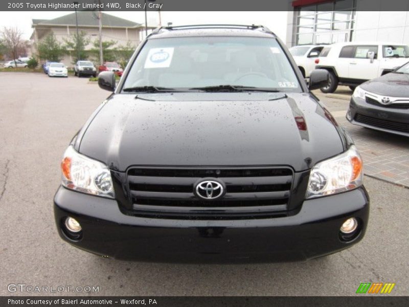 Black / Gray 2005 Toyota Highlander Limited 4WD