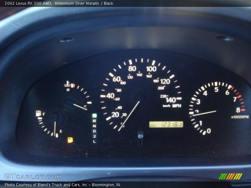 Millennium Silver Metallic / Black 2002 Lexus RX 300 AWD