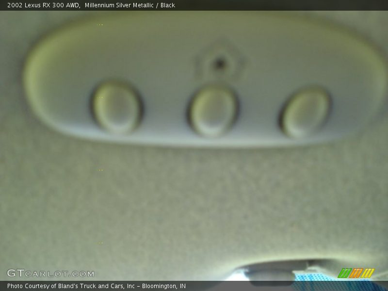 Millennium Silver Metallic / Black 2002 Lexus RX 300 AWD