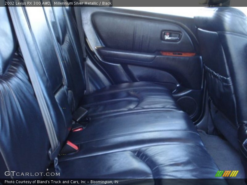 Millennium Silver Metallic / Black 2002 Lexus RX 300 AWD