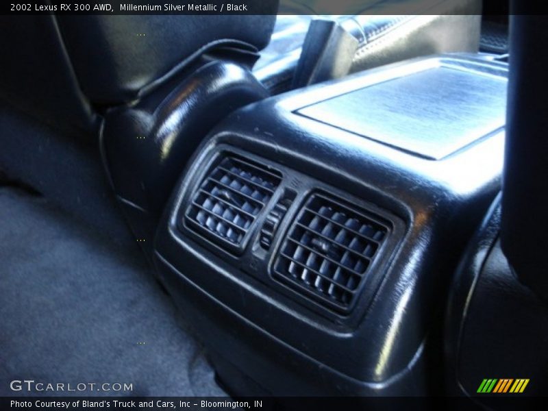 Millennium Silver Metallic / Black 2002 Lexus RX 300 AWD