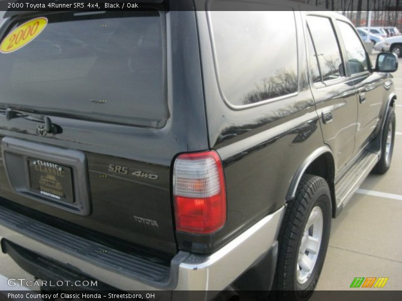 Black / Oak 2000 Toyota 4Runner SR5 4x4
