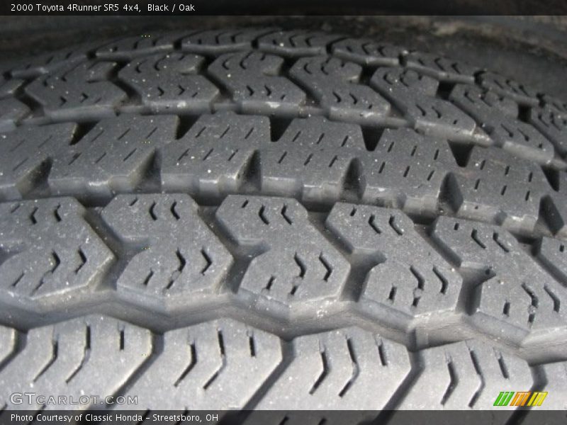 Black / Oak 2000 Toyota 4Runner SR5 4x4