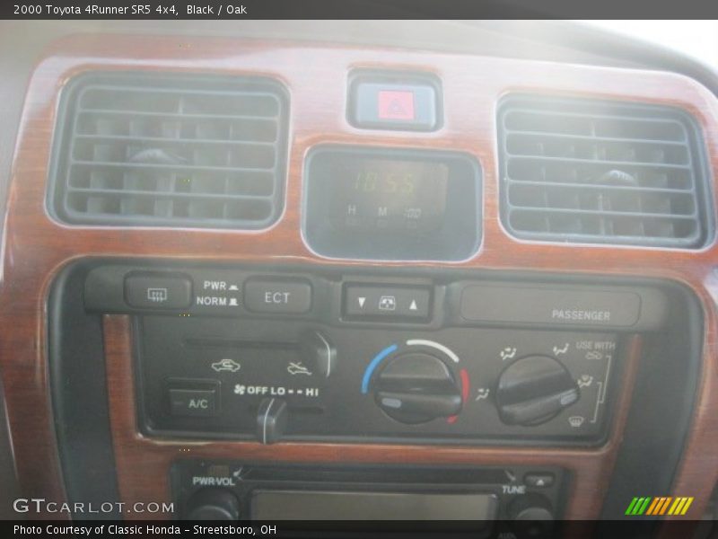 Black / Oak 2000 Toyota 4Runner SR5 4x4